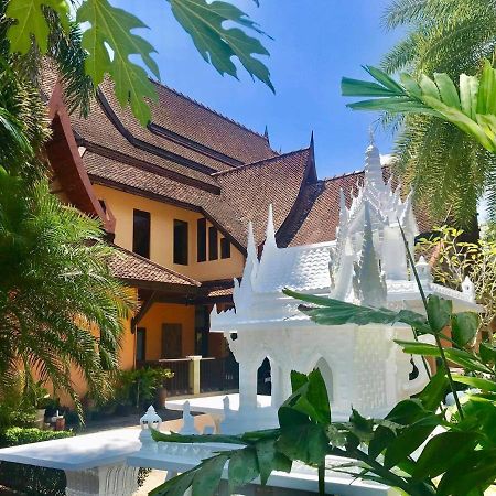 Villa Chaya Khao Lak Exteriör bild