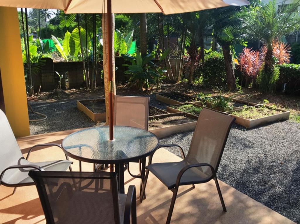 Villa Chaya Khao Lak Exteriör bild