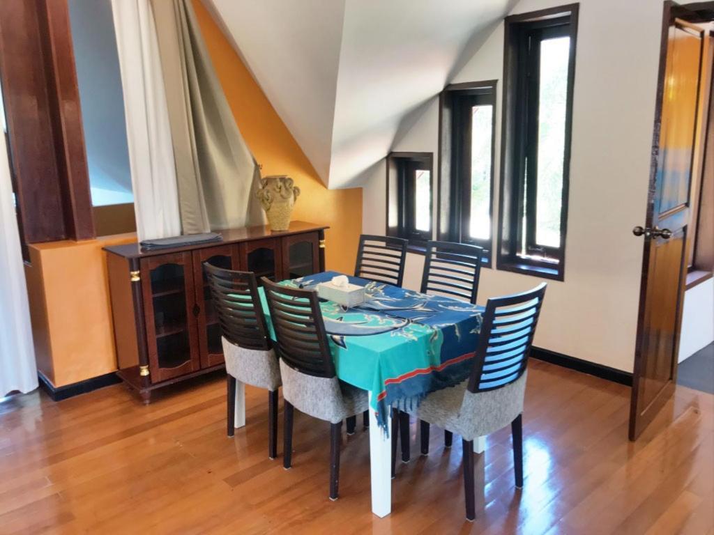 Villa Chaya Khao Lak Exteriör bild