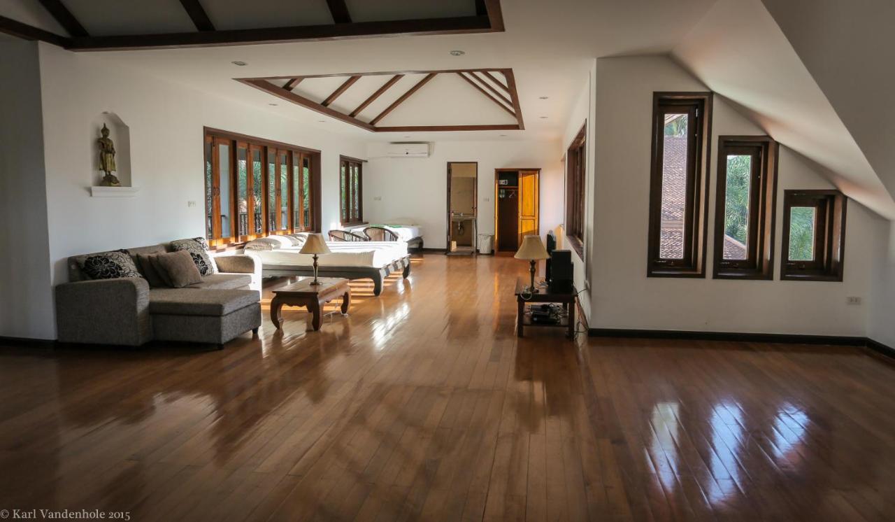 Villa Chaya Khao Lak Exteriör bild