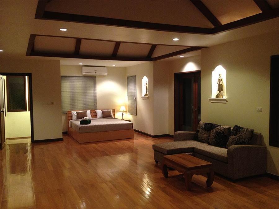 Villa Chaya Khao Lak Exteriör bild