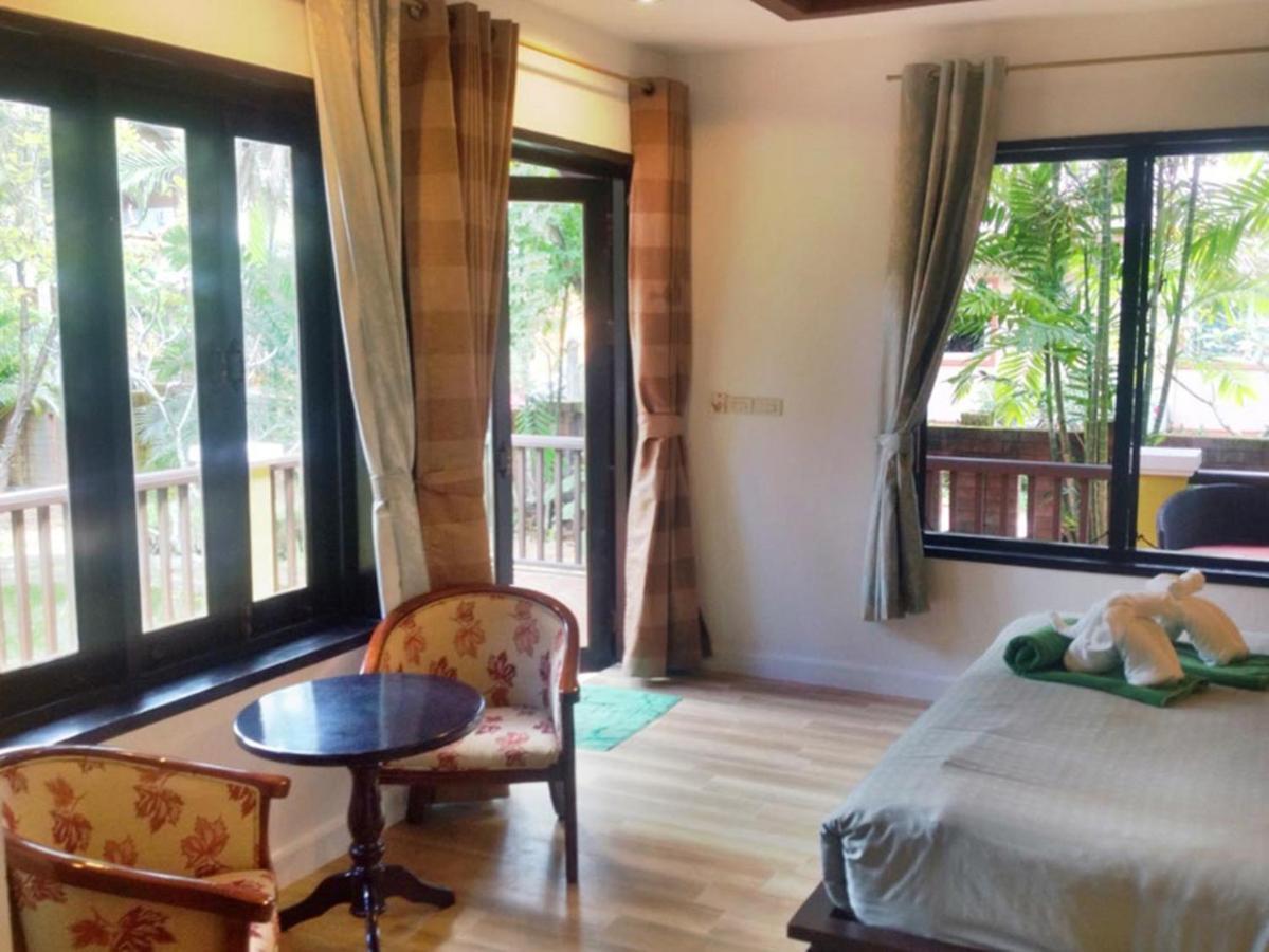 Villa Chaya Khao Lak Exteriör bild