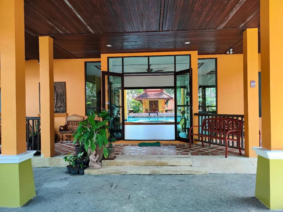 Villa Chaya Khao Lak Exteriör bild