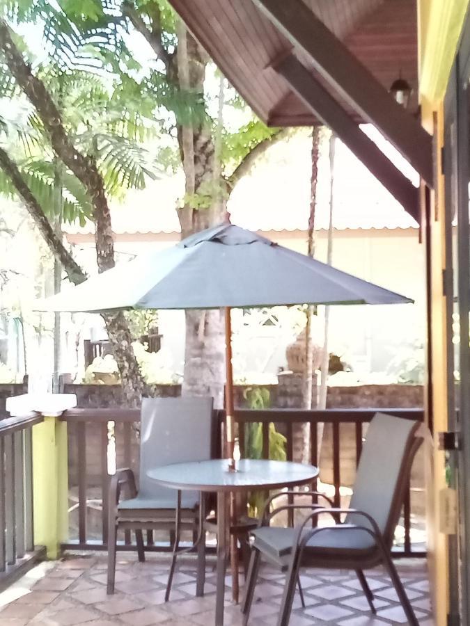 Villa Chaya Khao Lak Exteriör bild
