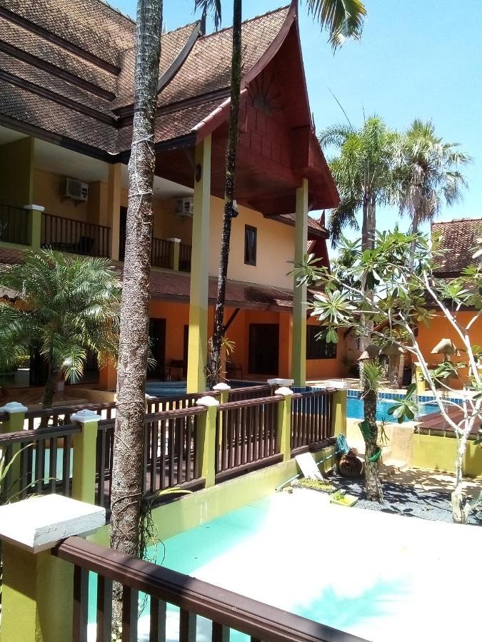 Villa Chaya Khao Lak Exteriör bild