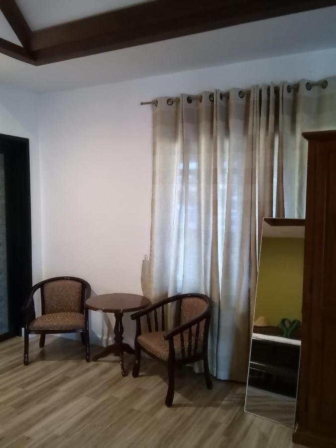 Villa Chaya Khao Lak Exteriör bild