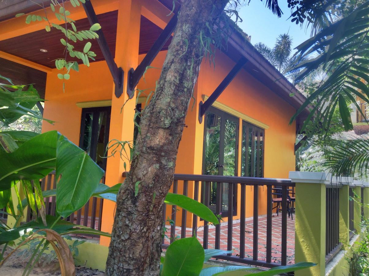 Villa Chaya Khao Lak Exteriör bild