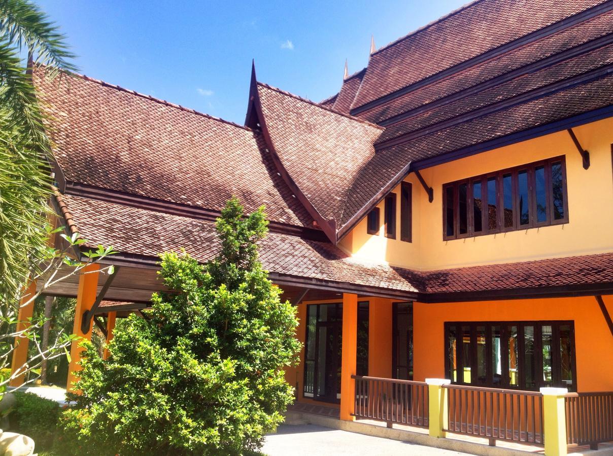 Villa Chaya Khao Lak Exteriör bild